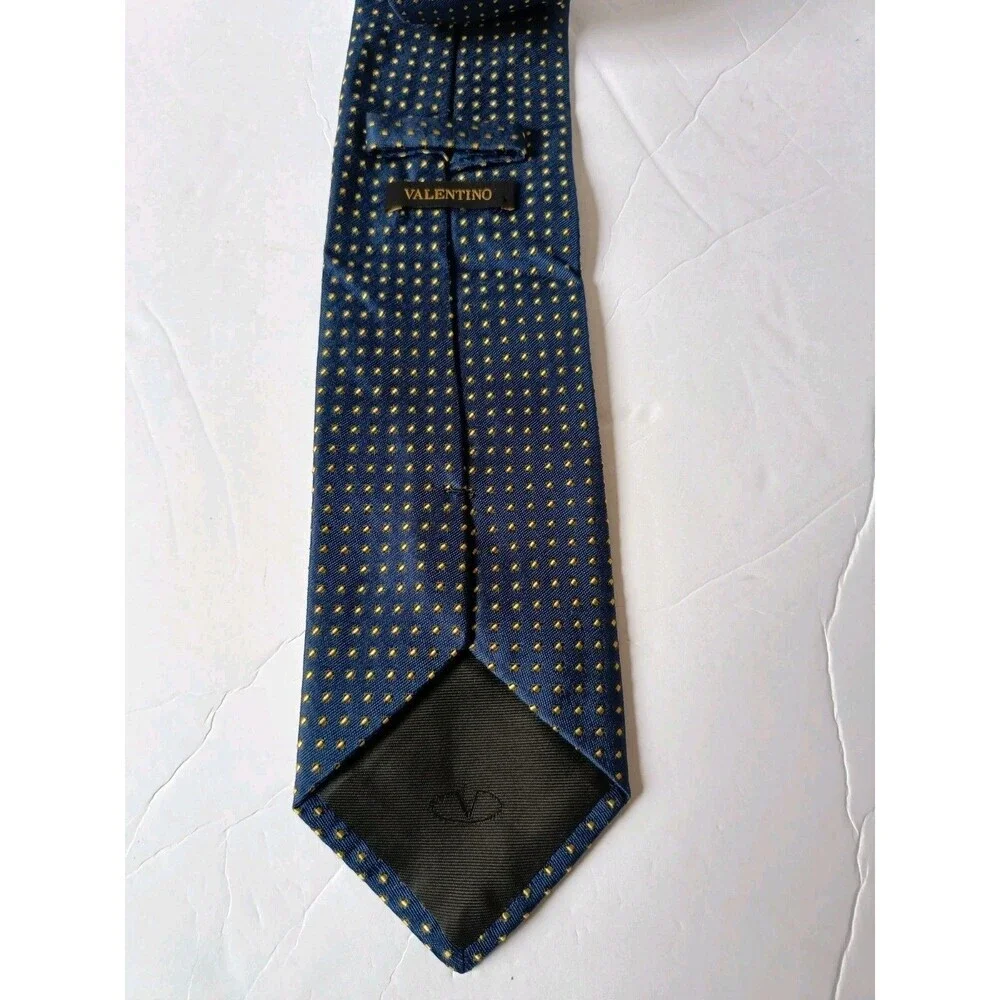 Vintage Valentino Silk Tie Navy Blue Eyelet 58 Inches